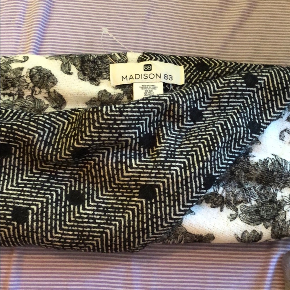 NEW Madison 88 infinity scarf